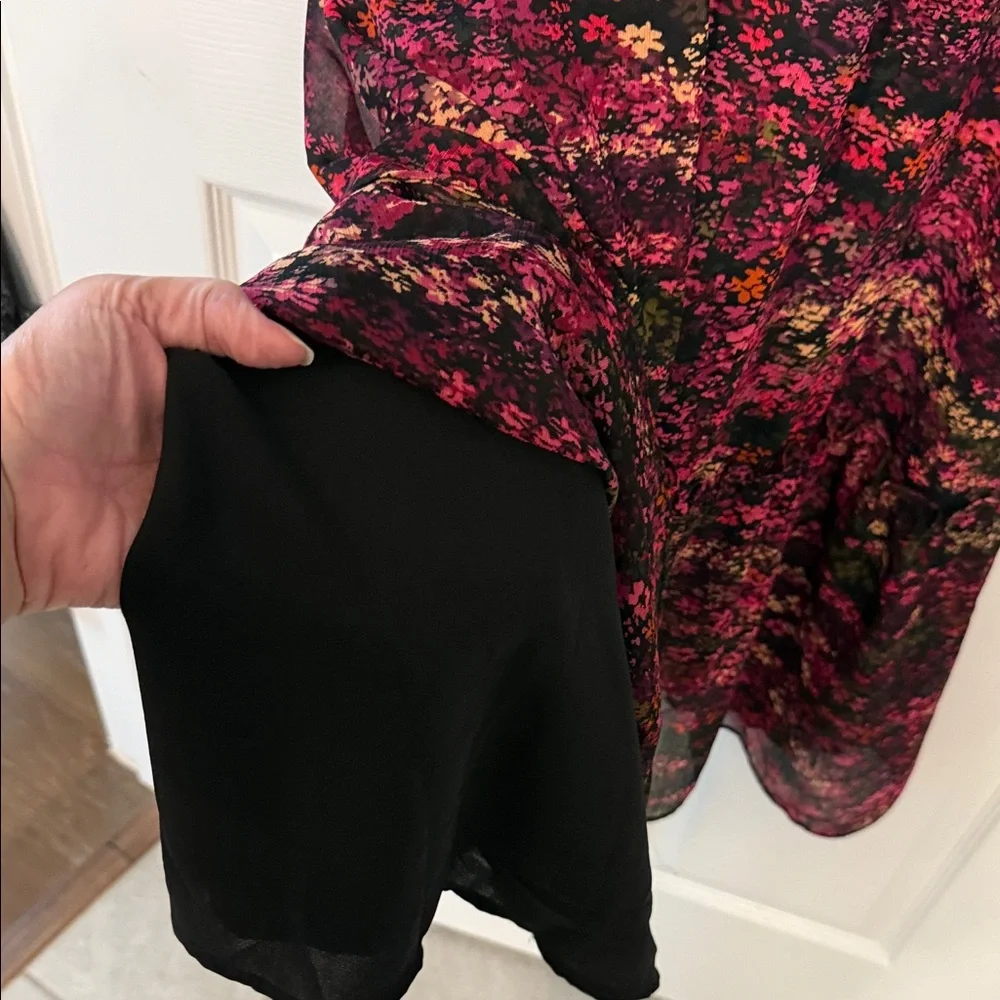 CeCe Black and Red Floral Long Sleeve Dress - Picture 7 of 8